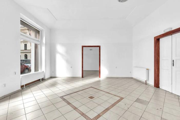 Pronájem obchodního prostoru, Hradec Králové, Tomkova, 133 m2