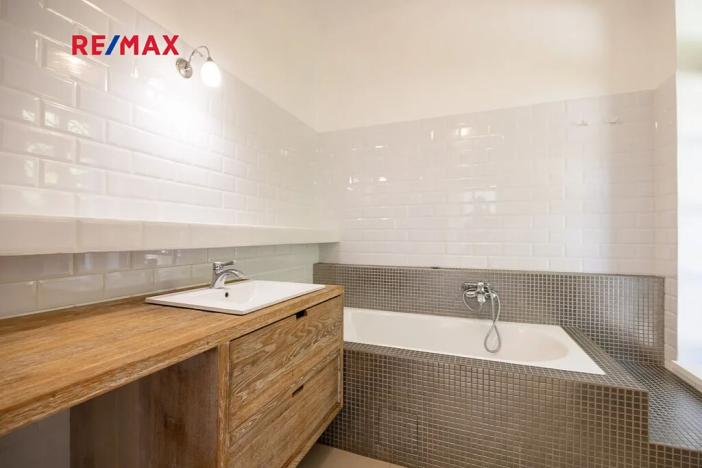 Prodej vícegeneračního domu, Vráž, Nad Loděnicí, 219 m2