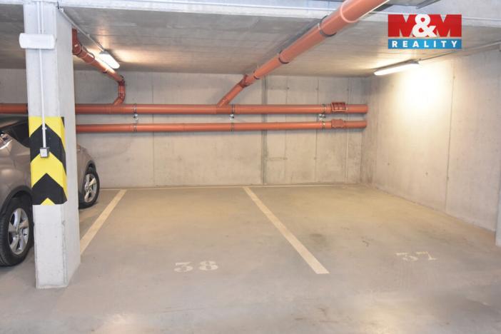 Pronájem garážového stání, Brandýs nad Labem-Stará Boleslav - Brandýs nad Labem, Fakultní, 11 m2