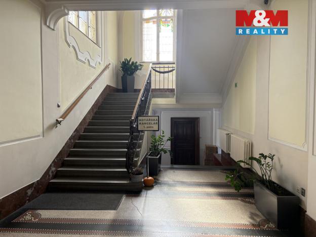 Pronájem kanceláře, Pardubice - Zelené Předměstí, U Divadla, 125 m2