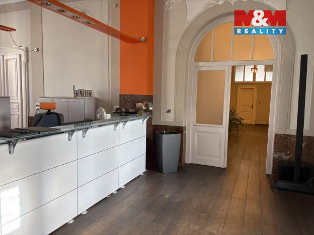 Pronájem kanceláře, Pardubice - Zelené Předměstí, U Divadla, 125 m2