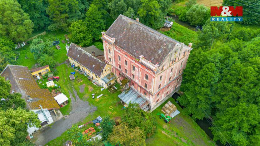 Prodej obchodního prostoru, Klatovy - Beňovy, 934 m2