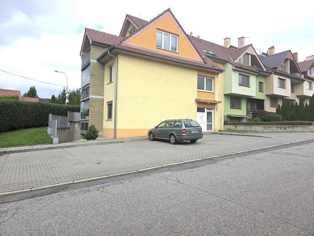 Prodej bytu 2+kk, Moravany, Sadová, 54 m2