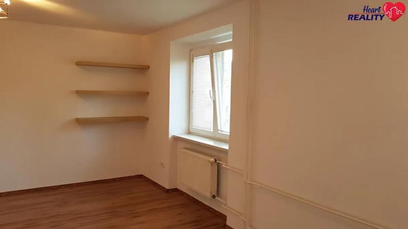 Pronájem bytu 1+kk, Dolní Benešov, Osada míru, 30 m2