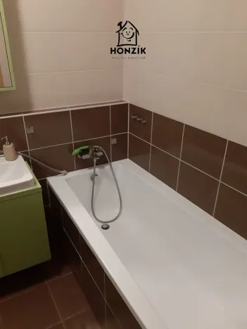 Pronájem bytu 2+kk, Praha - Uhříněves, U uhříněveské obory, 50 m2