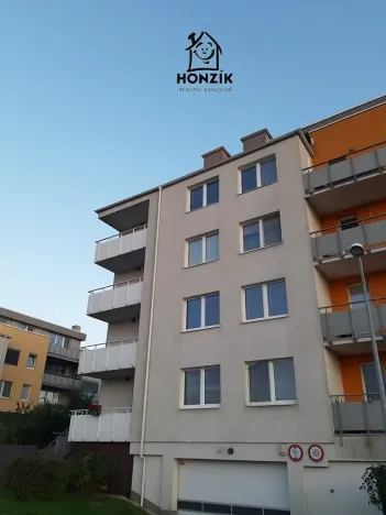 Pronájem bytu 2+kk, Praha - Uhříněves, U uhříněveské obory, 50 m2