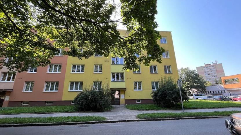 Prodej bytu 2+1, Opava, Olomoucká, 49 m2