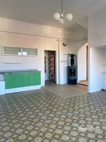 Pronájem bytu 3+1, Unhošť, tř. Dr. Beneše, 114 m2