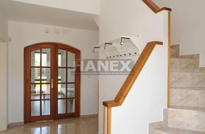 Prodej rodinného domu, Statenice, Za Roklí, 190 m2