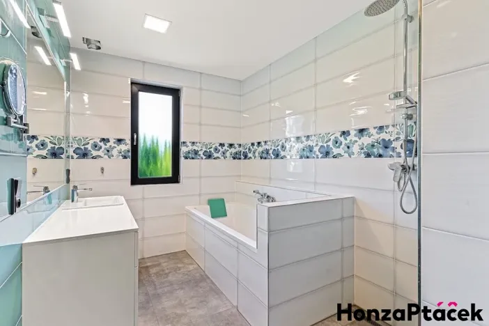 Prodej rodinného domu, Černé Voděrady, Černokostelecká, 159 m2