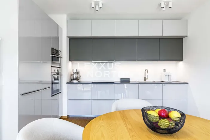 Prodej bytu 2+kk, Praha - Smíchov, Kobrova, 79 m2