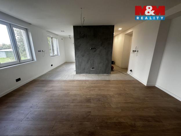 Prodej bytu 3+kk, Dvory, 95 m2