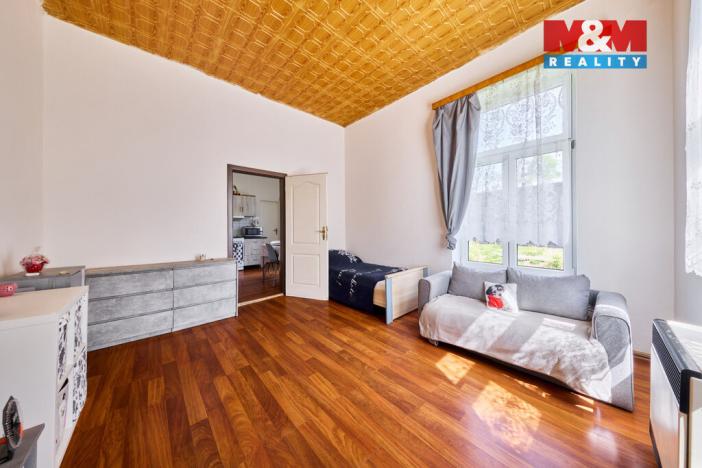 Prodej bytu 1+1, Hostinné, K. Čapka, 36 m2