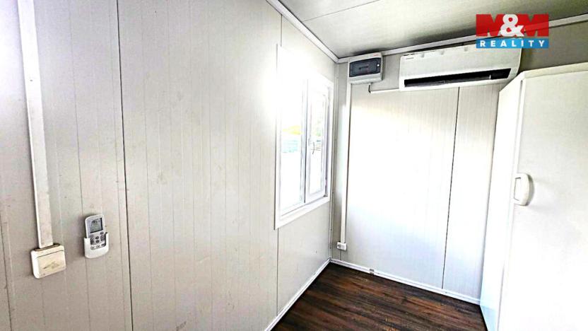 Pronájem komerčního pozemku, Tymákov, 700 m2