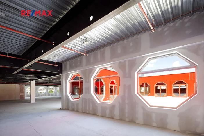 Pronájem kanceláře, Pardubice, Masarykovo náměstí, 2000 m2