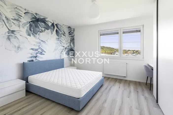 Pronájem bytu 2+kk, Praha - Hloubětín, Sobí, 64 m2