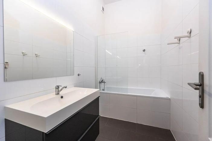 Prodej bytu 2+kk, Praha, Lucemburská, 51 m2