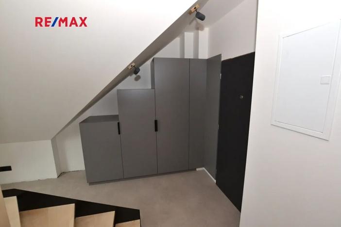 Pronájem atypického bytu, Plzeň, Slovanská, 73 m2