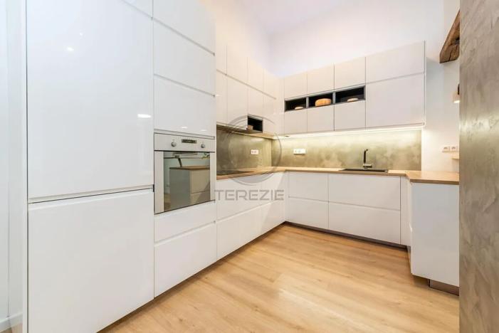 Pronájem bytu 2+kk, Praha - Vinohrady, Vinohradská, 69 m2