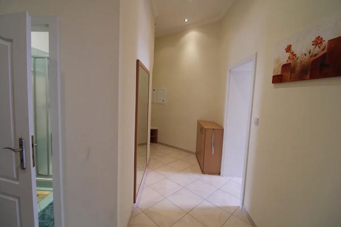 Prodej bytu 3+1, Karlovy Vary, Vřídelní, 71 m2