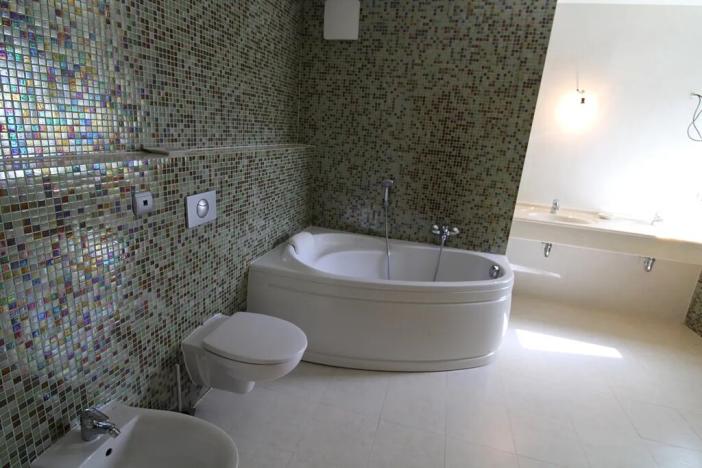 Prodej bytu 4+kk, Karlovy Vary, Pod Jelením skokem, 191 m2