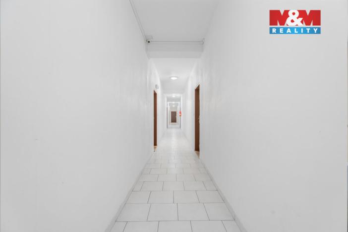 Prodej činžovního domu, Milovice, Topolová, 4261 m2