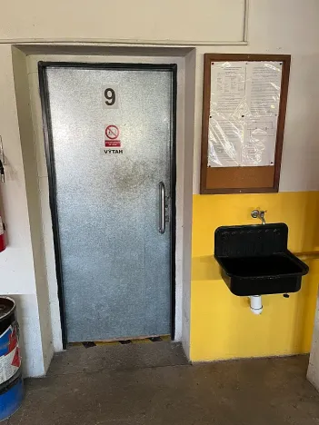 Pronájem garážového stání, Brno, Voroněžská, 13 m2