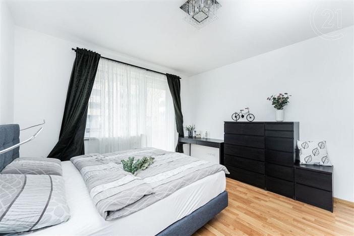 Prodej bytu 4+kk, Praha, Zvěřinova, 108 m2