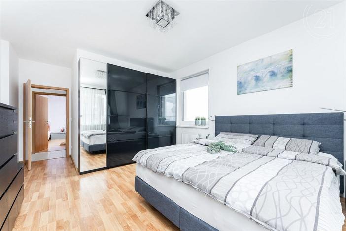 Prodej bytu 4+kk, Praha, Zvěřinova, 108 m2