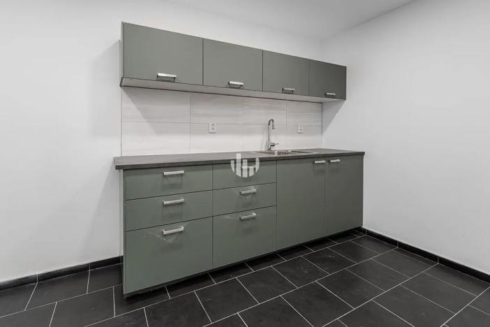 Pronájem kanceláře, Praha - Libeň, Podvinný mlýn, 1000 m2