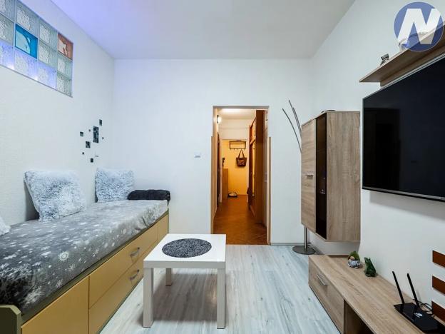 Prodej bytu 2+1, Strakonice, Povážská, 42 m2