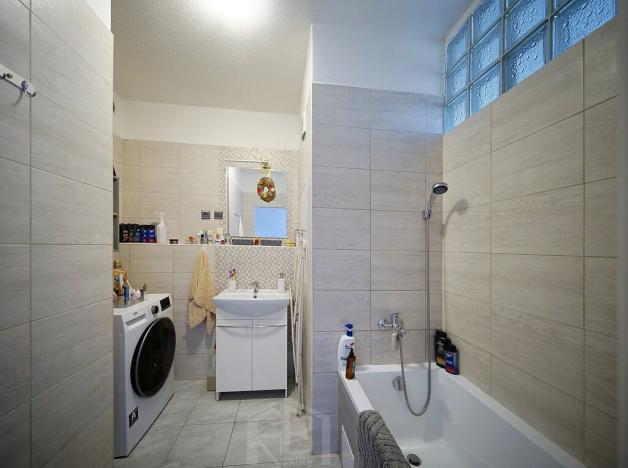 Prodej bytu 3+1, Jindřichův Hradec, Kosmonautů, 64 m2