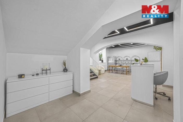 Pronájem obchodního prostoru, Praha - Smíchov, Zborovská, 180 m2