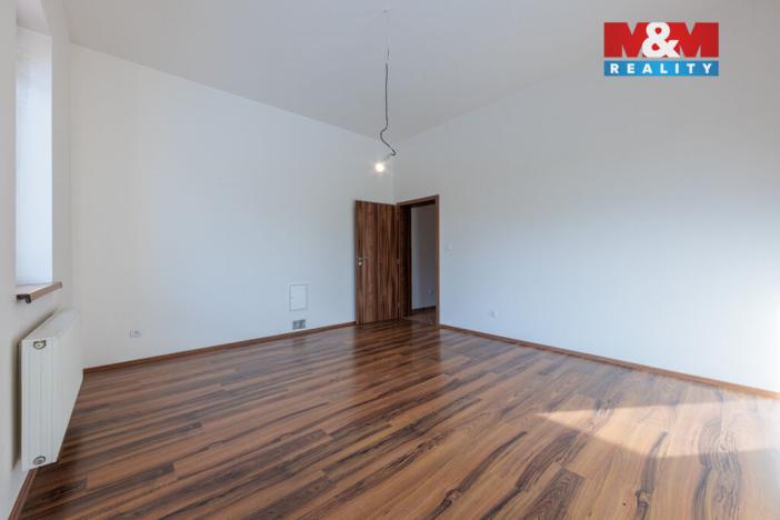 Prodej rodinného domu, Nová Role - Mezirolí, 376 m2