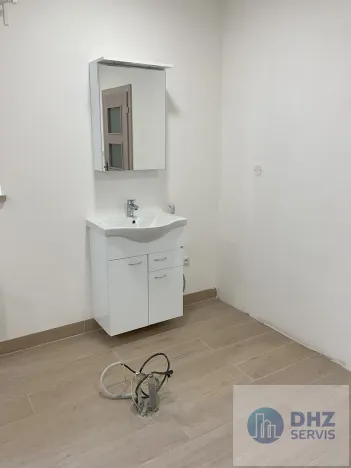 Pronájem komerční nemovitosti, Hořátev, 22 m2