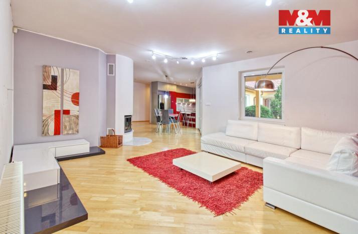 Prodej rodinného domu, Hrušovany, 300 m2