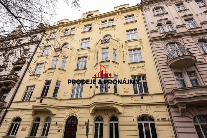 Pronájem bytu 2+1, Praha, Janáčkovo nábřeží, 56 m2