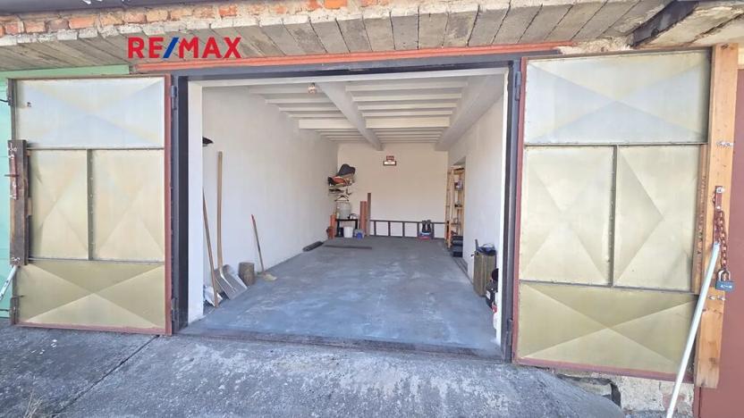 Prodej garáže, Orlová, Zátiší, 18 m2