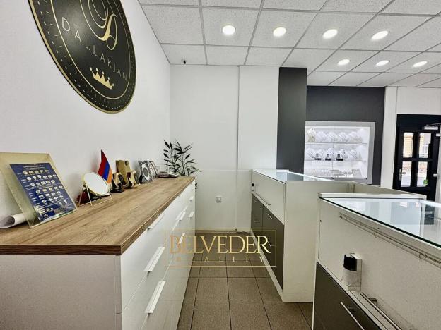 Pronájem obchodního prostoru, Teplice, Masarykova třída, 50 m2