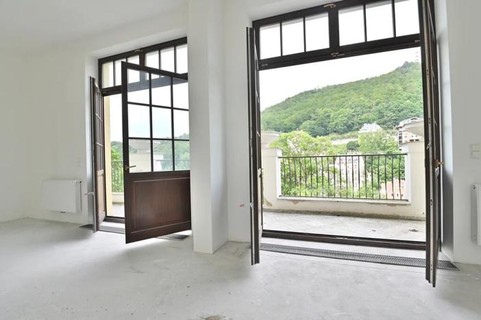 Prodej bytu 6+kk a větší, Karlovy Vary, Zámecký vrch, 225 m2