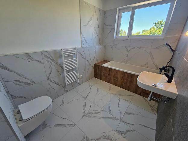 Pronájem rodinného domu, Milovice, Platanová, 137 m2