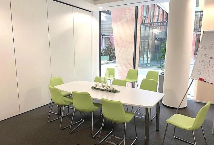 Pronájem kanceláře, Praha - Karlín, Karolinská, 551 m2