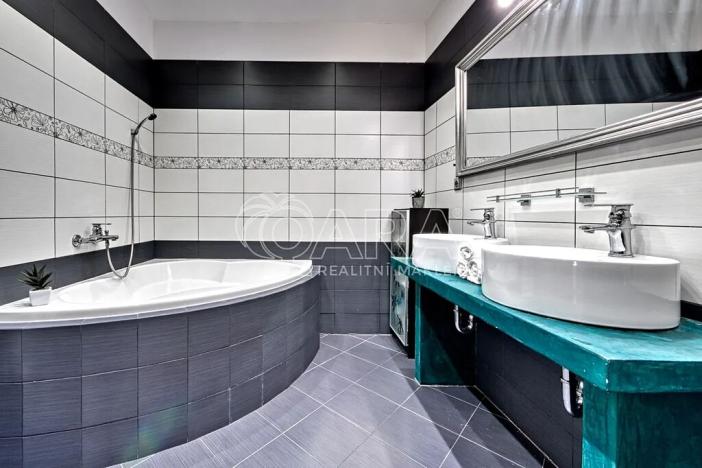 Prodej rodinného domu, Vrchlabí, 429 m2