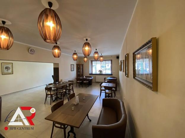 Pronájem komerční nemovitosti, Ivančice, Komenského náměstí, 110 m2