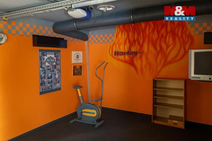 Prodej rodinného domu, České Velenice, Komenského, 650 m2