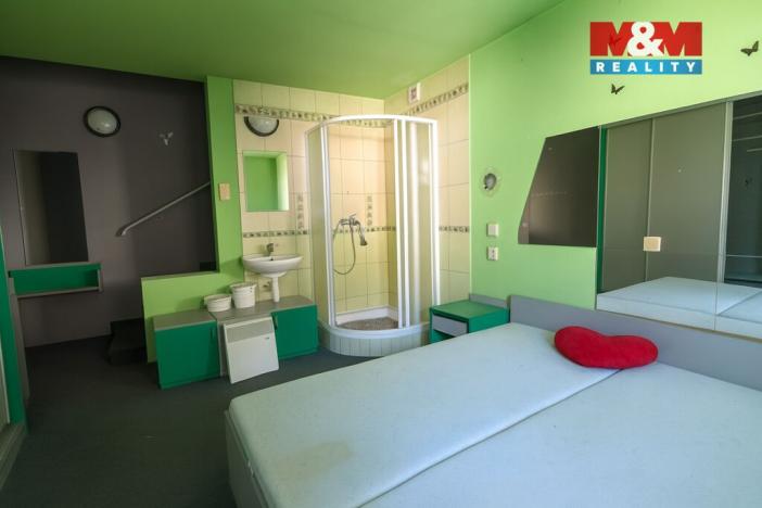 Prodej rodinného domu, České Velenice, Komenského, 650 m2