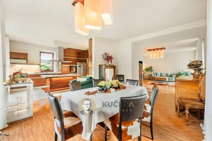 Prodej rodinného domu, Lichnov, 672 m2