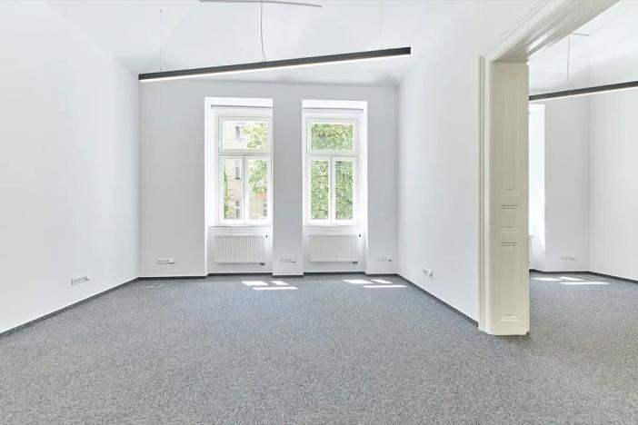 Pronájem kanceláře, Praha, 1000 m2