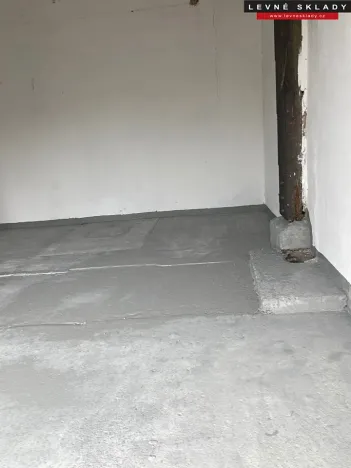 Pronájem skladu, Kladruby nad Labem, 72 m2