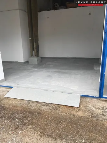 Pronájem skladu, Kladruby nad Labem, 72 m2